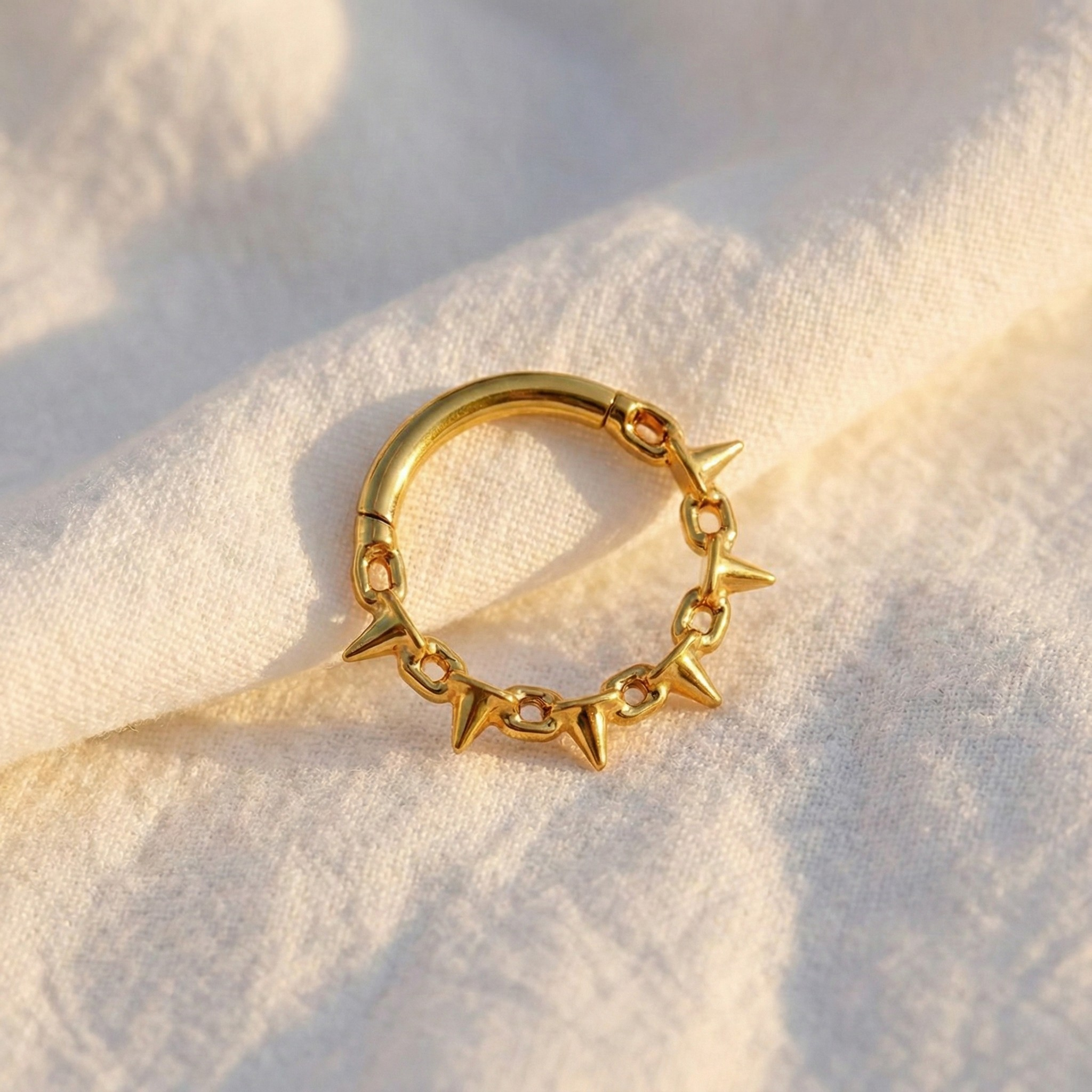 16G Spiked Chain Hoop - Titanium Septum & Daith Clicker