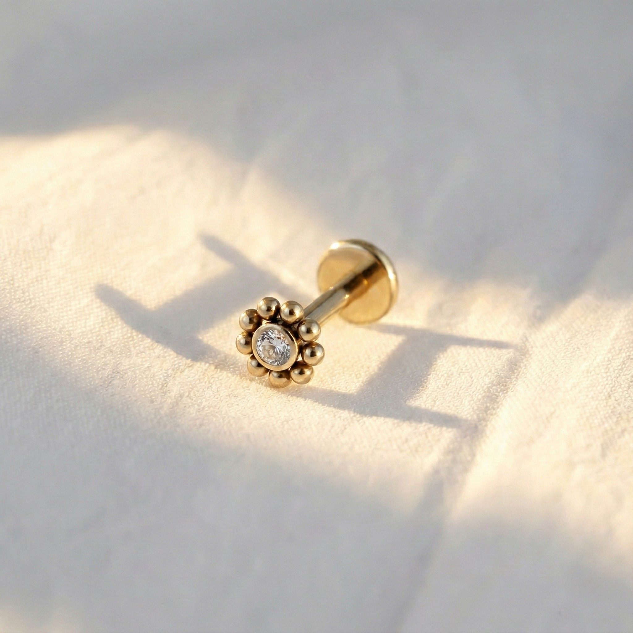 ASTM F136 Titanium 16G Mini Beaded Sun Labret Stud CZ Flower Tragus Cartilage Helix Conch Nose Piercing Body Jewelry