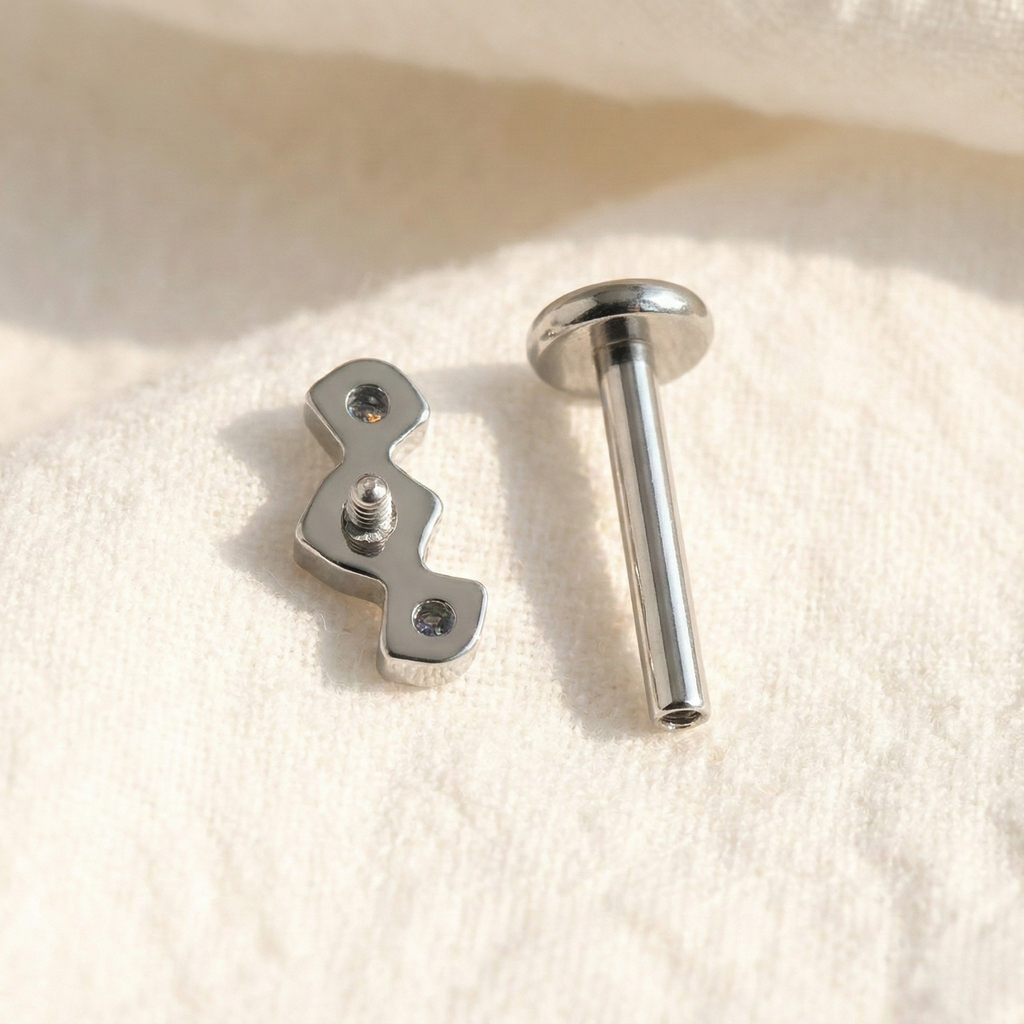 ASTM F136 Titanium Triple CZ Cluster Cartilage Earring 16G Mini CZ Labret Tragus Helix Medusa Flat Back Piercing